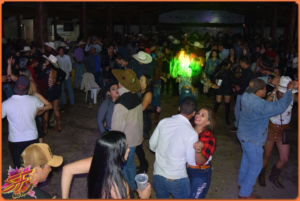 BAILE DA RAINHA DA EXPOVALE 2019